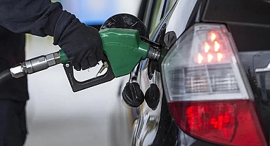 Benzine Bir Zam Daha Geliyor