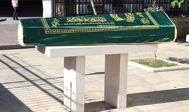 Gurbette Kalbine Yenik Düştü