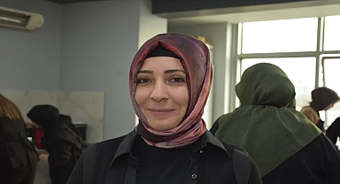 Kadınlar Bu Kursta Hem Öğreniyor, Hem Ailelerine Destek Oluyor