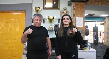 Kilo Vermek İçin Taktığı Eldivenlerle 7 Türkiye, 1 Avrupa Şampiyonu Oldu