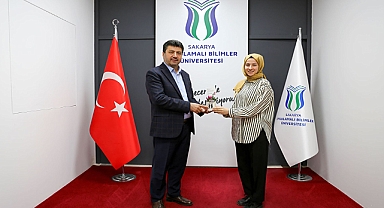 Rektör Sarıbıyık Kadın Personelin Gününü Kutladı