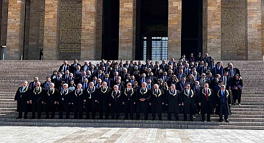 Anayasa Mahkemesi Heyeti Anıtkabir’i Ziyaret Etti