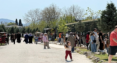Gölya Tabiat Parkı'nda Hafta Sonu Yoğunluğu