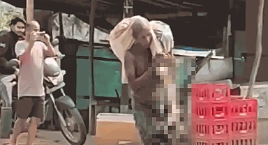 Hindistan’da Bir Adam Para Çekmek İçin Kardeşinin İskeletiyle Bankaya Gitti