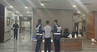 Katil Zanlısı Çocuk, Yaşı Kadar Ceza Aldı!