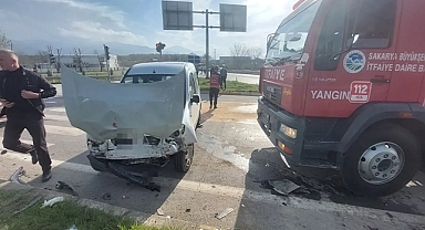 Kavşakta Kaza: 4 Yaralı!