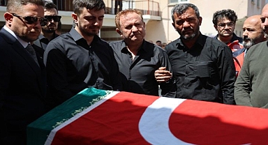 Okul Saldırısında Ölenler Son Yolculuğuna Uğurlanıyor