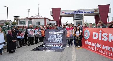 7 Kişinin Öldüğü Fabrika Yangını Faciasında 3 Kişi Tahliye Edildi