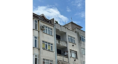 Çatıya Çıkan Esnafı Polis İkna Etti!