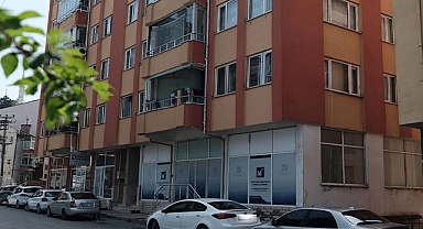 Genç Kız, Hocasının Elinden Kurtulmak İçin Balkondan Çıplak Atladı