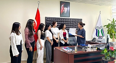 Ödüllü Öğrencilere Başarı Belgesi Takdim Edildi
