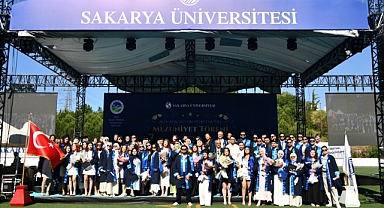 SAU’de Gurur Dolu Mezuniyet Sevinci