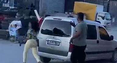 Çekiçli Kadın Öfkesini Böyle Kustu