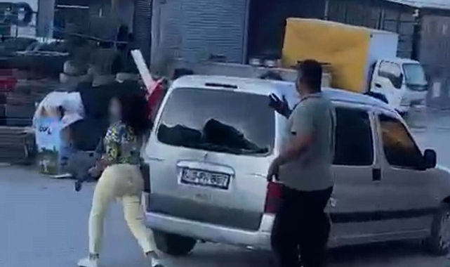 Çekiçli Kadın Öfkesini Böyle Kustu
