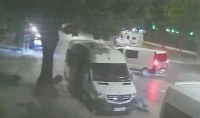 Motosiklet Sürücülerinin Ağır Yaralandığı Kazanın Güvenlik Kamerası Ortaya Çıktı