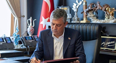 Özgür Özel, YENİ Parti Genel Başkanı Seçildi