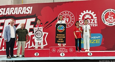 Serdivan Belediyesi Spor Kulübü Karate Takımı'ndan Gebze'de Büyük Başarı